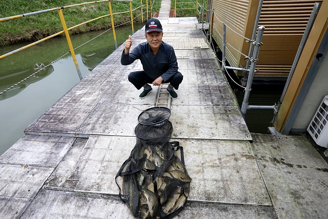 165.JPG