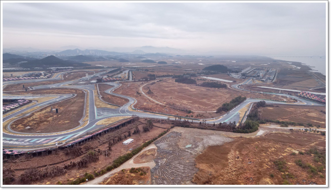 경기장과 멀리2번수로 (1).jpg