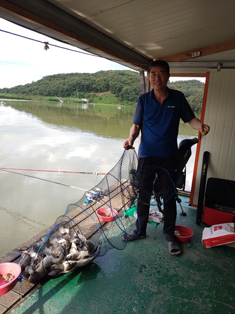 가깝고 물좋고 경치 좋은곳~~!!-용인삼인낚시터-
