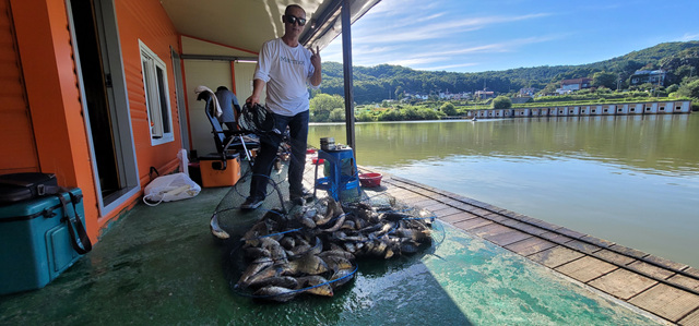 가깝고 물좋고 경치 좋은곳~~!!-용인삼인낚시터-