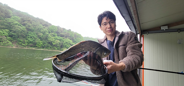 가깝고 물 좋고 경치 좋은 곳~~!!-용인삼인낚시터-