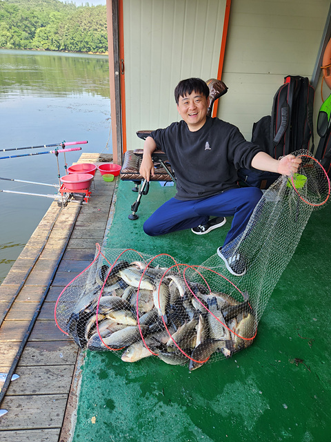 가깝고 물 좋고 경치 좋은 곳~~!!-용인삼인낚시터-