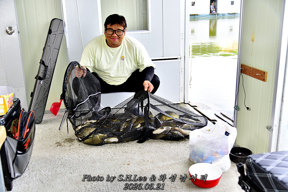 LEE_5537.JPG