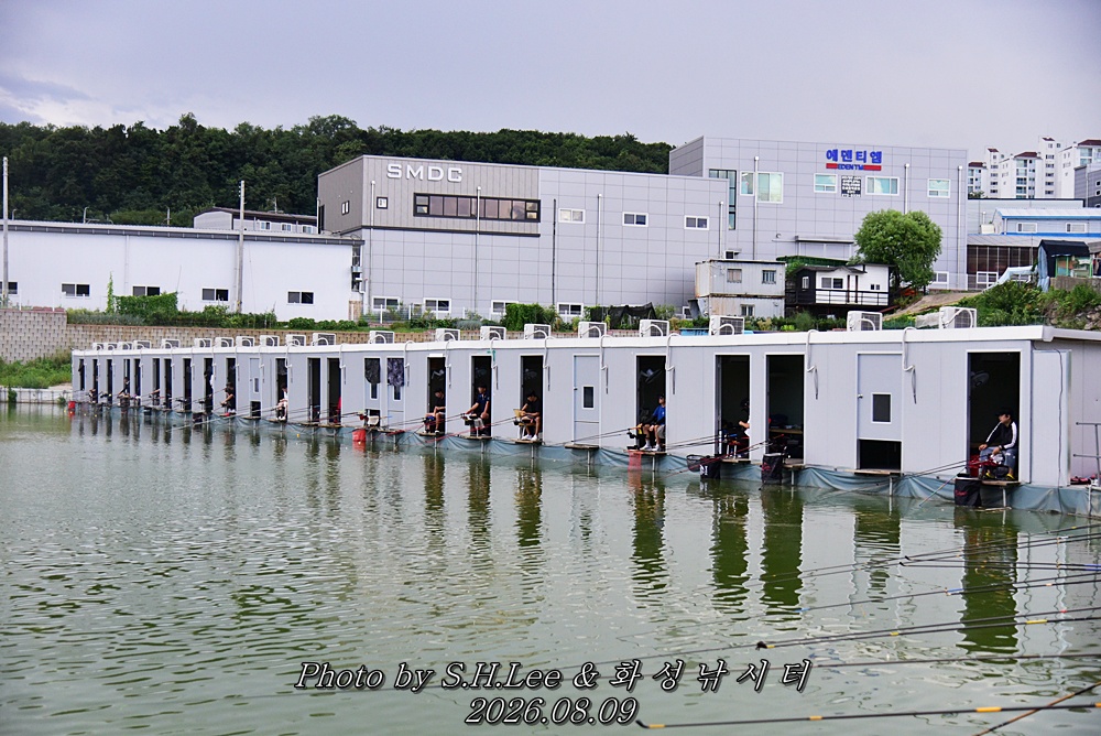 LEE_6684.JPG