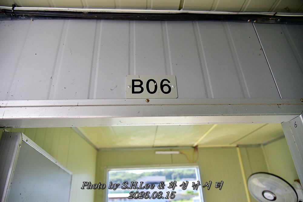 LEE_6704.JPG