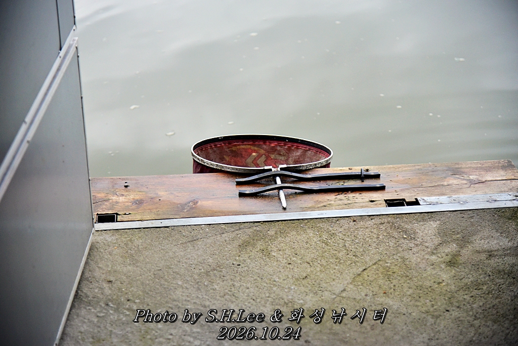 LEE_7250.JPG