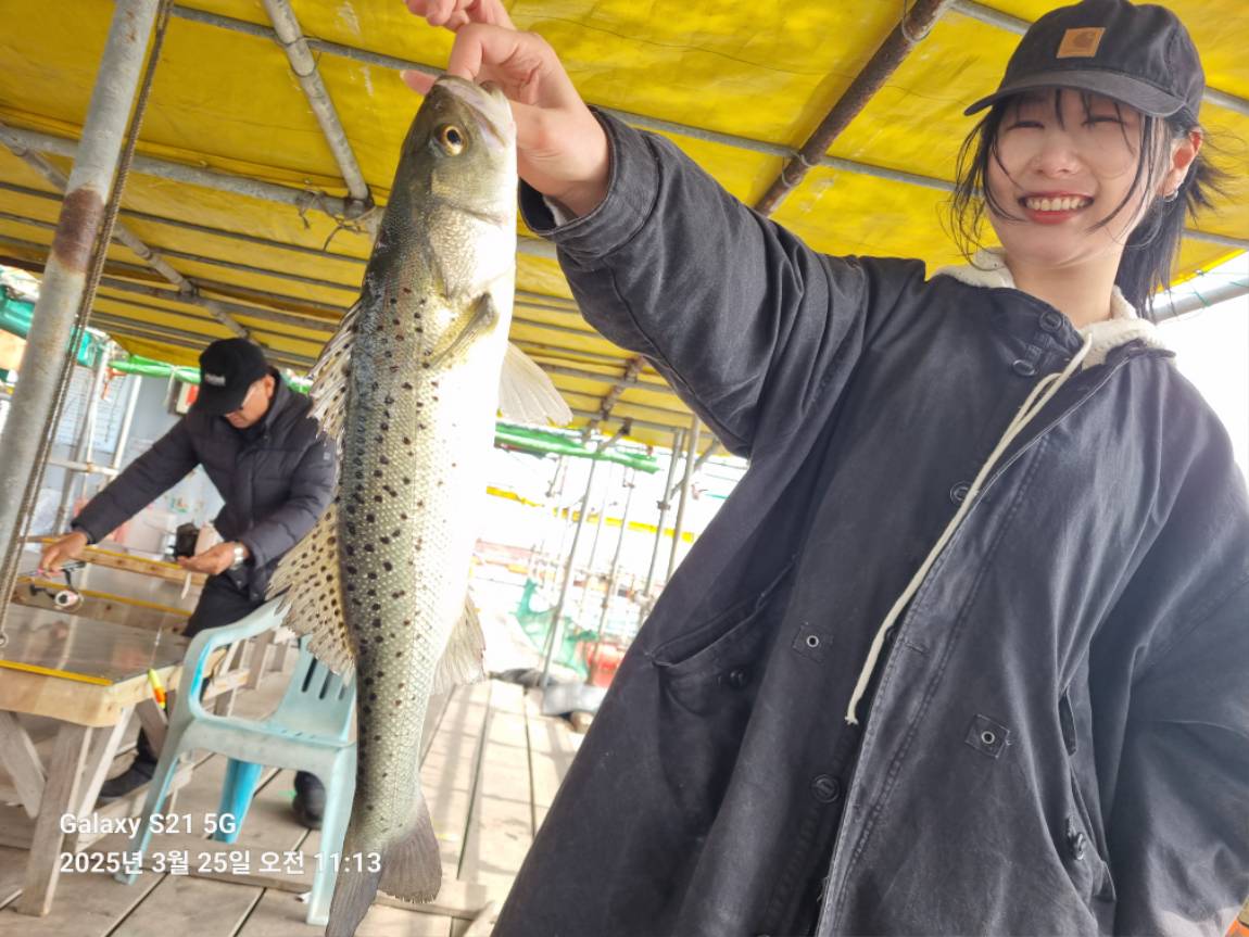 KakaoTalk_20250325_142135922_09.jpg